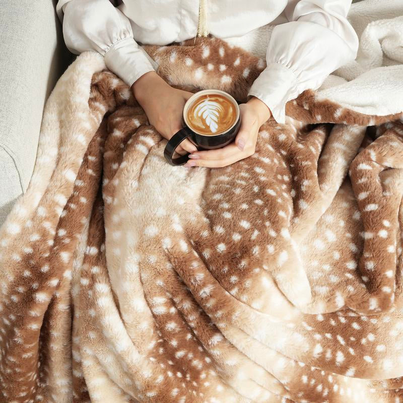 Cozy Bliss Luxury Faux Fur Throw Blanket 400GSM Deer Print, Non Shedding Double Sided Sherpa Blankets Super Soft Fluffy Thick Warm Throws Home Decor for Couch Bed Sofa Women, Plush Warm Microfiber Cheetah Blanket for Couch, Bed,Season Comfort, Sofa